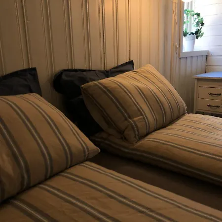 Spacious House In Tromso, Perfect For Groups Of Families, Tourists Or Workers Lägenhet *