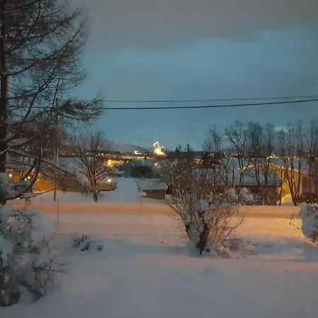 Spacious House In Tromso, Perfect For Groups Of Families, Tourists Or Workers Tromsø