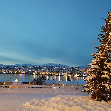 Apartment Spacious House In Tromso, Perfect For Groups Of Families, Tourists Or Workers *