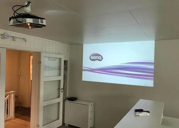 Spacious House In Tromso, Perfect For Groups Of Families, Tourists Or Workers Tromsø