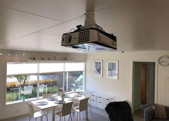 Spacious House In Tromso, Perfect For Groups Of Families, Tourists Or Workers