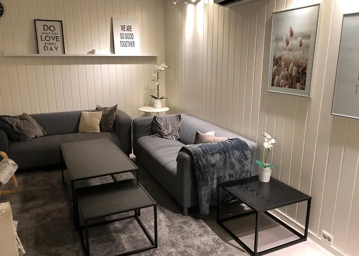 Apartamento Spacious House In Tromso, Perfect For Groups Of Families, Tourists Or Workers