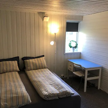 Daire Spacious House In Tromso, Perfect For Groups Of Families, Tourists Or Workers Tromsø